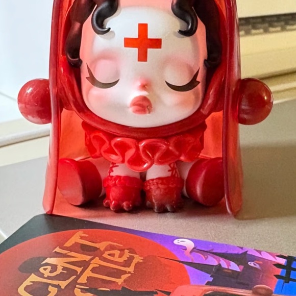 SECRET!!!!!! Ancient Castle “ Bloody Knight” Gorgeous! Discontinued series. - Picture 4 of 6